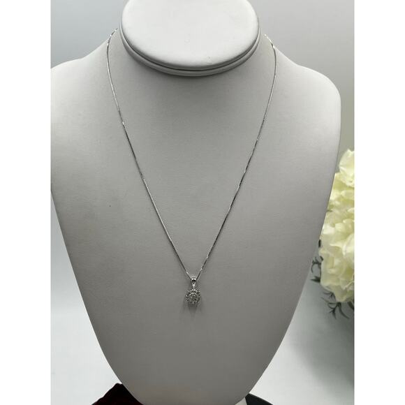Helzberg Diamonds Sterling Silver CZ Round Cluster Pendant Necklace NWT - Picture 4 of 8